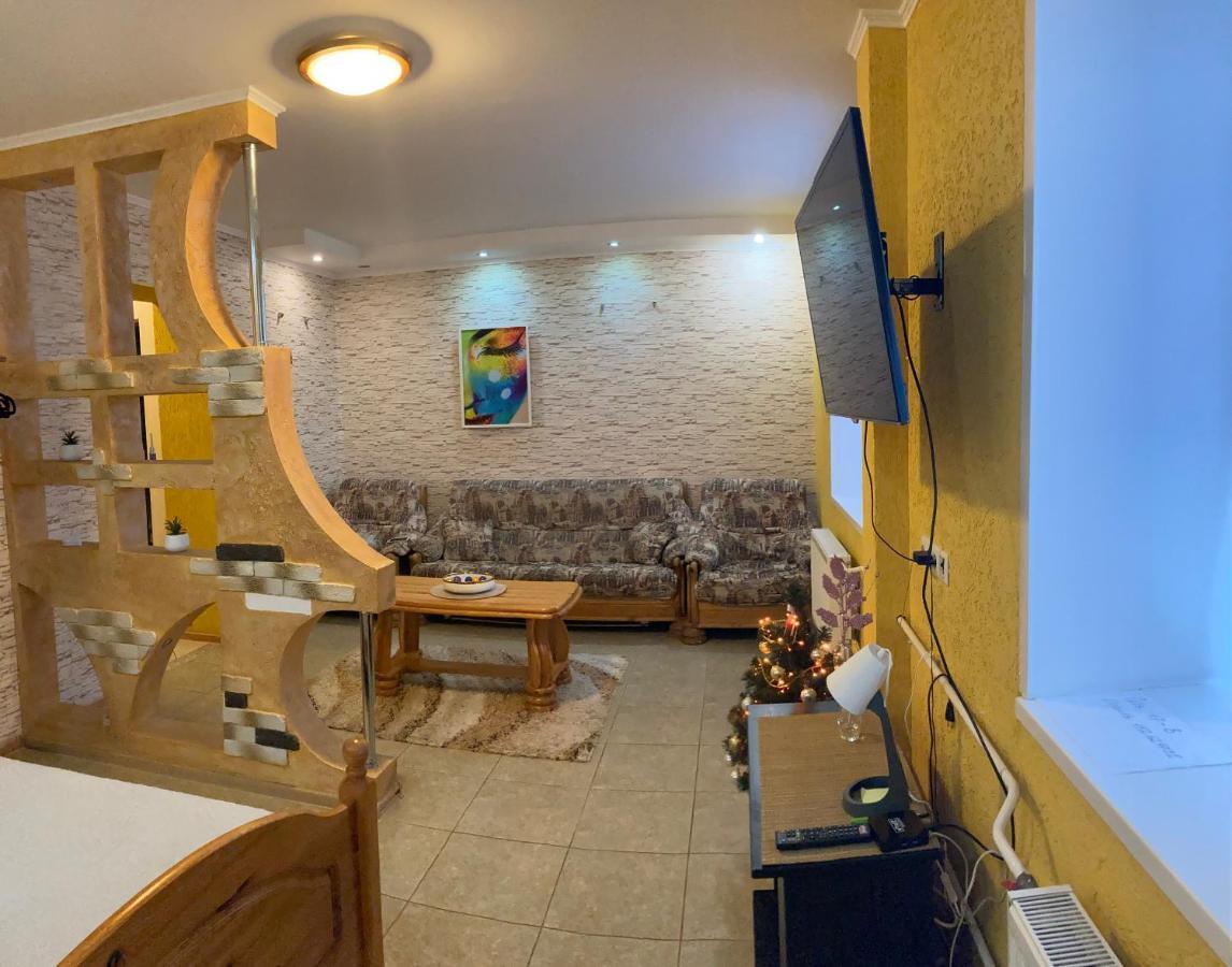 Apartment In The Center Hrodna Eksteriør billede